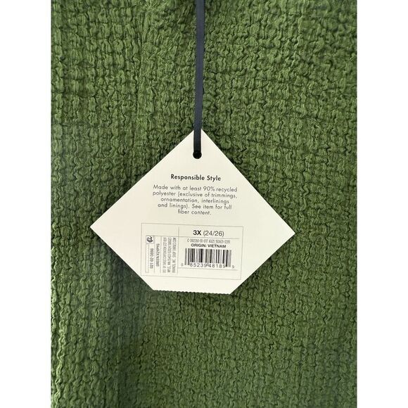 NWT Ava and Viv Flutter Short Sleeve V-Neck Tee - Picture 3 of 4